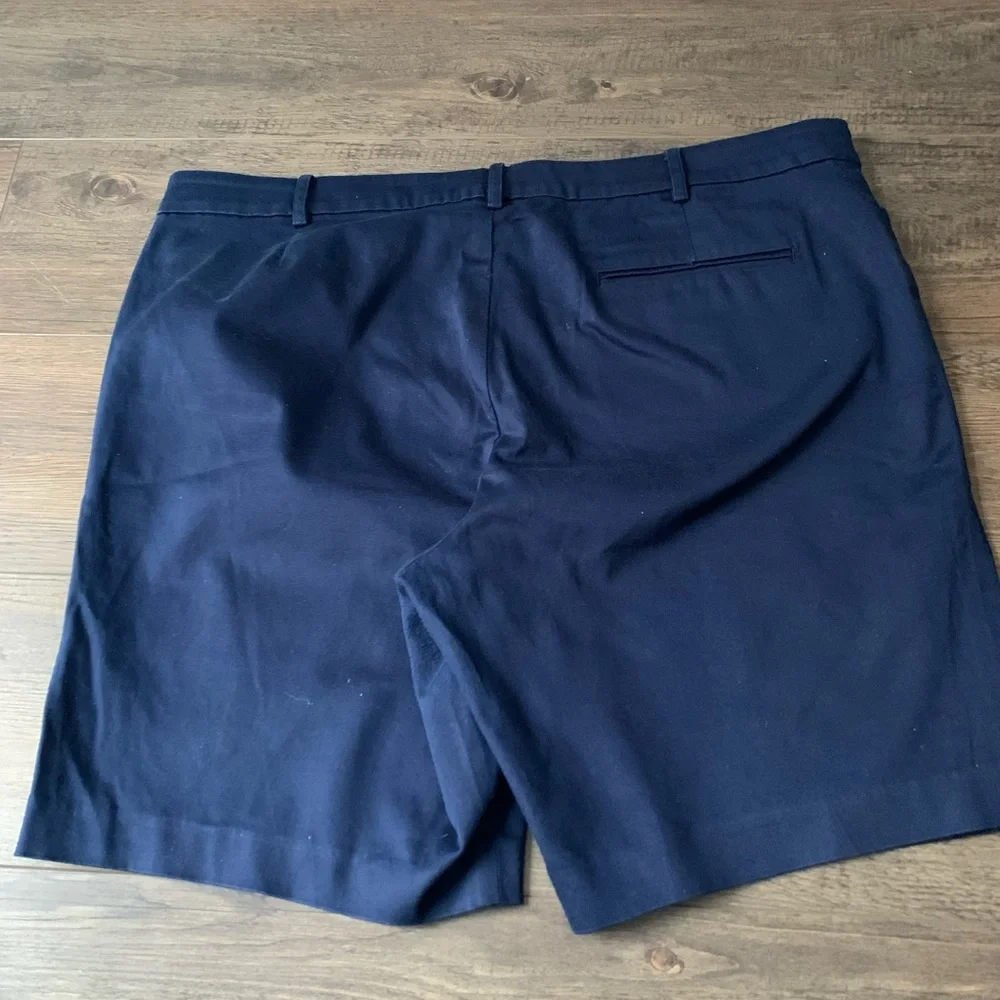 FINAL PRICE  - LAUREN Ralph Lauren Ladies Navy Bermuda Short. - Picture 4 of 9